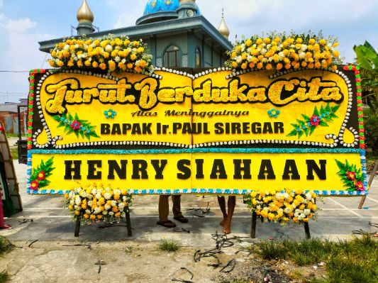Desain papan bunga modern di Medan untuk ucapan dan dekorasi acara
