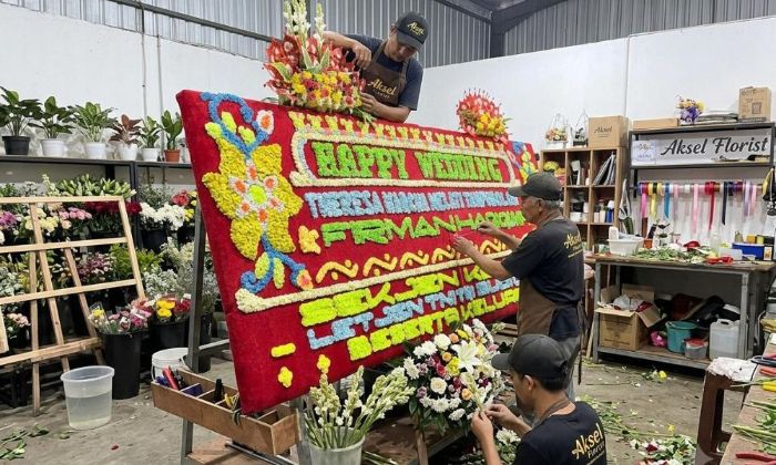 Rangkaian Papan Bunga Medan Tembung - AKSEL Florist